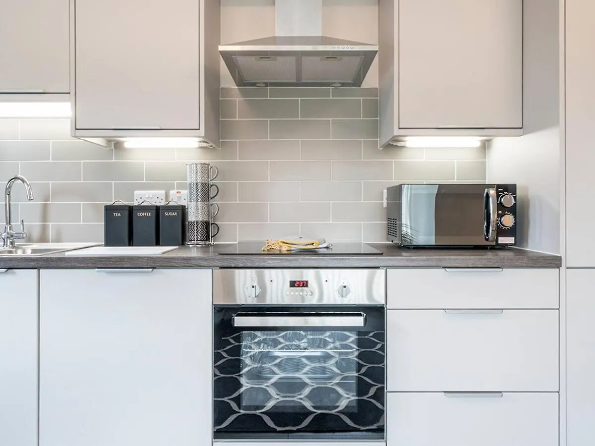 Stunning Central Belfast Apartment Free Parking Great Location 0*,