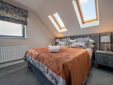 Stunning Central Belfast Apartment Free Parking Great Location